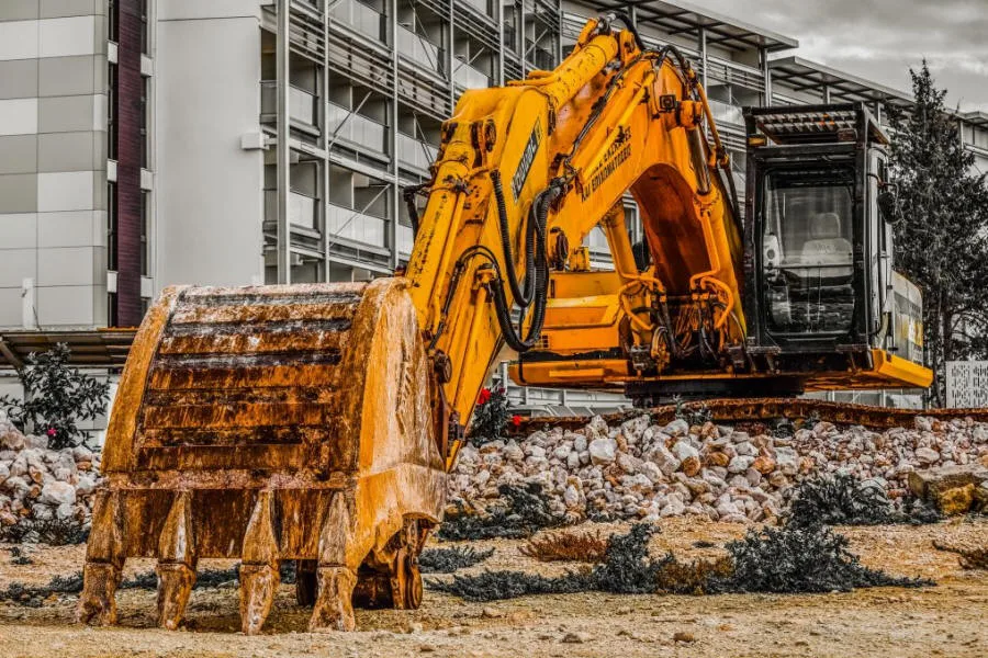 Baumaschinenteile Gummiketten Hammerköpfe Polen 02